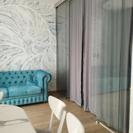 Nautilus 19 Pearl Sea View Apartmán *